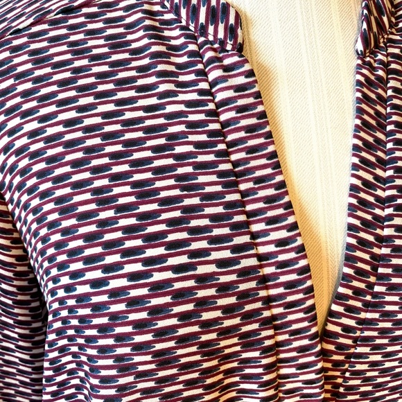 Lush 3/4 sleeve blouse - Picture 4 of 8